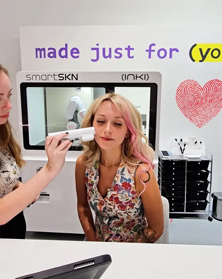 SmartSKN facial scan using AI
