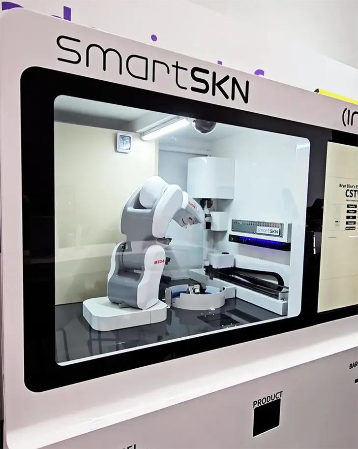 SmartSKN robot mixing custom skincare products