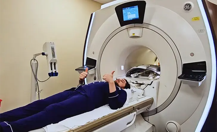 Full-body MRI scan at Ezra in Los Angeles