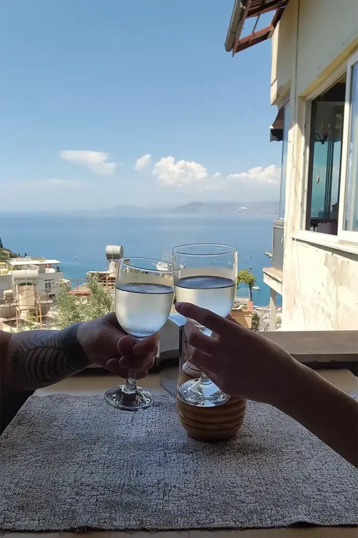 Lunch with view of Turkiye coast